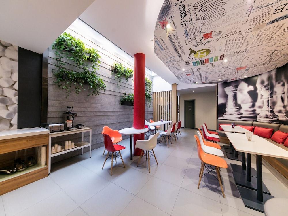 Ibis Shanghai Gubei Luaran gambar
